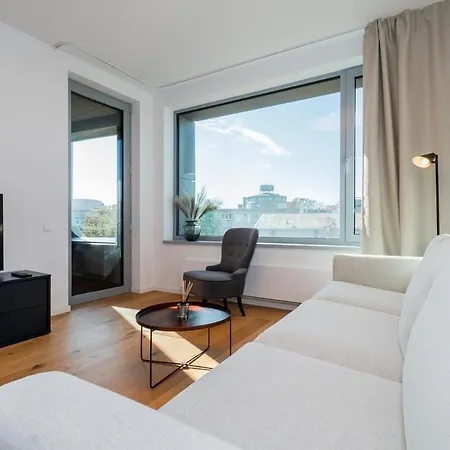 Skypark Nest Free Park Living With Style Братислава